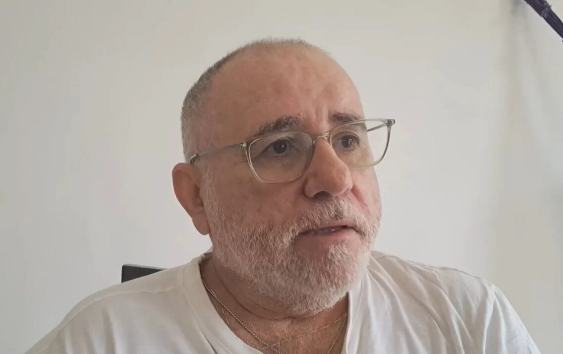 Professor da UFRN leva cuspida no rosto após discurso em colação de grau