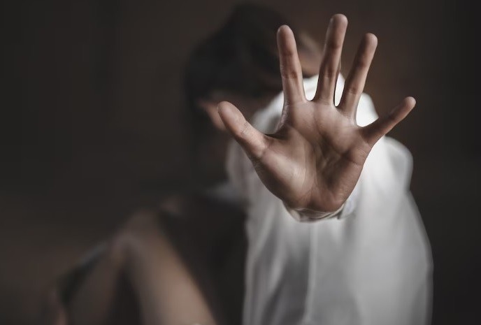 Pais devem ficar atentos aos códigos usados por pedófilos para pornografia infantil nas redes sociais; veja quais