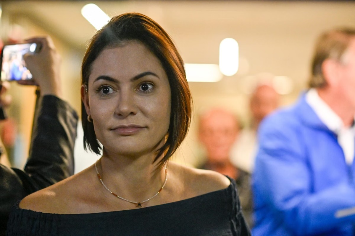Michelle chama Lula de “cachaceiro” e defende Bolsonaro na Presidência