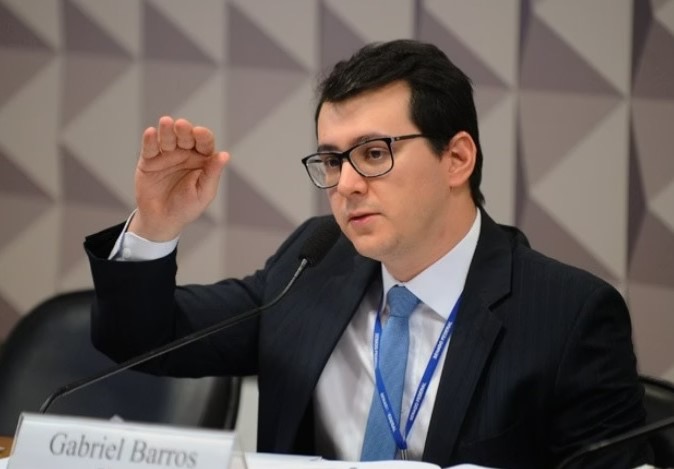 Brasil entrou gratuitamente em conflito com EUA por Brics após Lula moeda alternativa ao dólar, diz economista