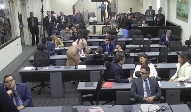 Entenda como funciona o rito de cassação do mandato de um vereador na Câmara Municipal de Natal; vereadora Brisa é...