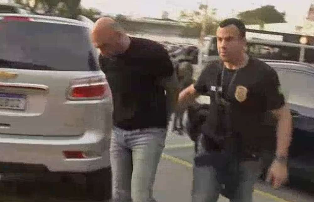 Líder do PCC é preso enquanto abastece carro em SP
