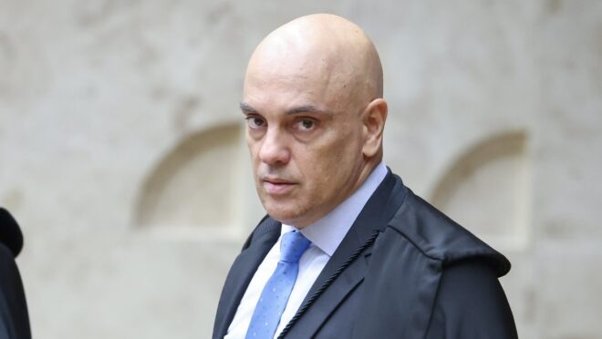 Moraes ameaça bancos brasileiros de punição da Justiça se seguirem ordens dos EUA
