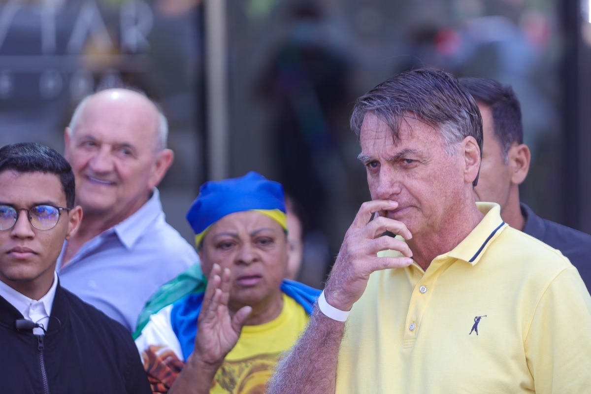 Bolsonaro descartou pedido de asilo político à Argentina, diz defesa