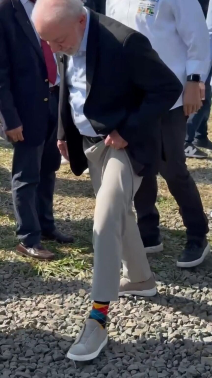 Lula usa sapato de grife de R$ 8.050 e é criticado na web