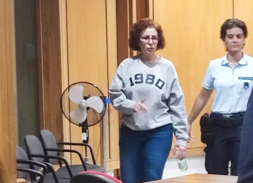 Justiça da Itália vê risco de fuga e decide manter Zambelli presa