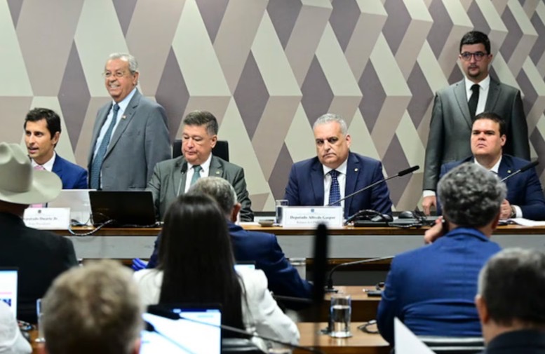 CPMI ouve em ‘depoimento secreto’ delegado da PF que participou de investigações do INSS