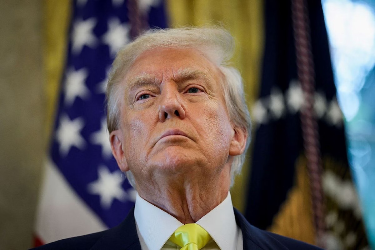 Após fake news sobre morte, Trump vai jogar golfe nos EUA