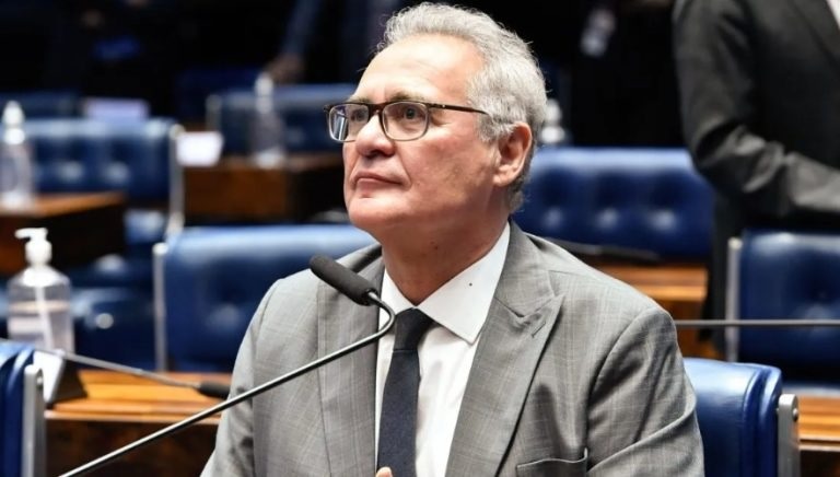 Renan Calheiros deixa CPMI do INSS e enfraquece tropa de choque do governo