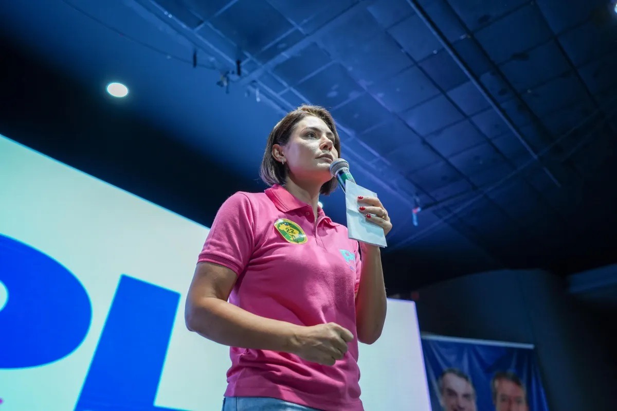 “Meu futuro político está totalmente entregue a Deus”, diz Michelle Bolsonaro