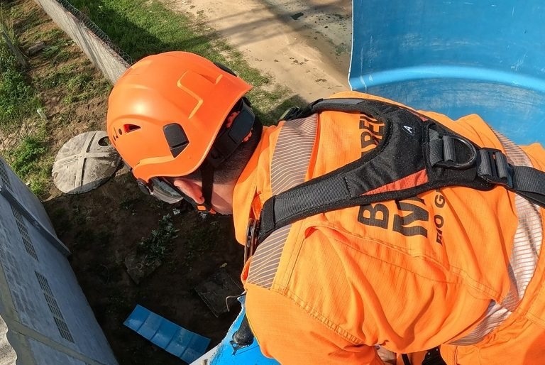 Homem passa mal dentro de caixa d´água e é resgatado por bombeiros em Mossoró