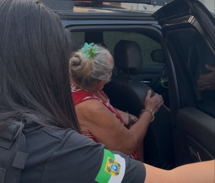 Idosa de 69 anos, é presa acusada de tráfico e exploração sexual em Natal