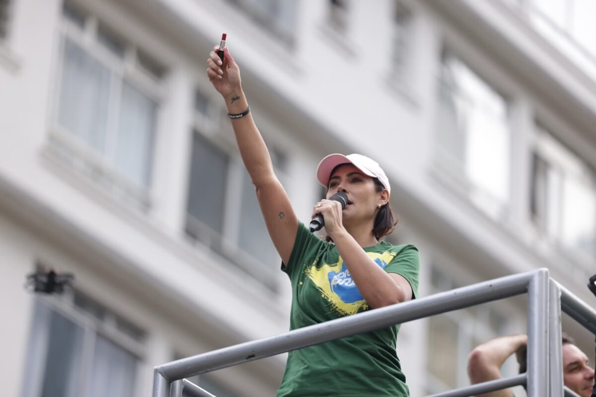 Michelle se manifesta sobre sua participação nos atos do 7 de Setembro