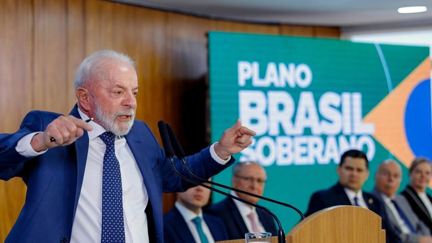Lula critica "traidores da pátria" em vídeo para o 7 de Setembro