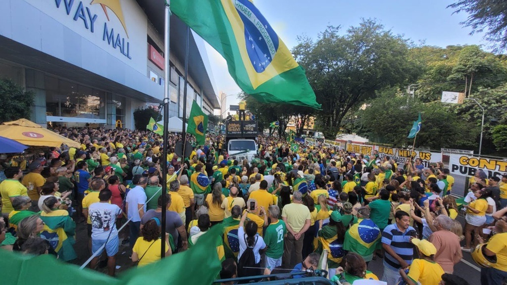 VÍDEO: Ato pró-Bolsonaro atrai multidão no 7 de setembro em Natal