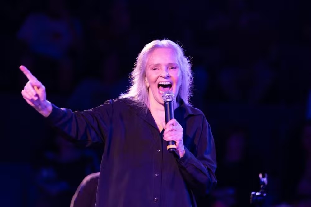 Morre Angela Ro Ro, ícone da música brasileira, aos 75 anos