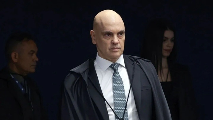 Dizer que depoimentos de Cid foram contraditórios beira má-fé, diz Moraes