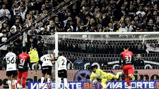 Copa do Brasil: Corinthians volta a vencer o Athletico-PR e vai à semifinal; Flu passa do Bahia; veja resultados