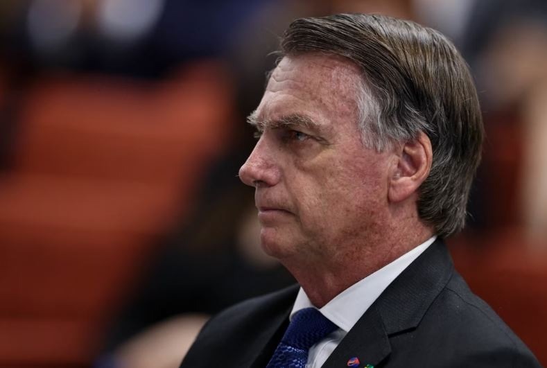 Bolsonaro terá escolta e esquema especial de segurança para ir a hospital neste domingo