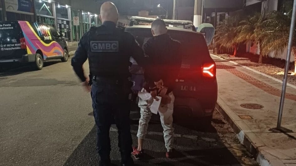 Grávida de 9 meses é agredida na rua pelo próprio companheiro