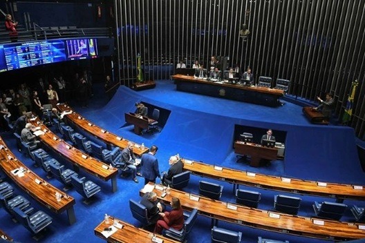 Senado aprova isenção total da conta de luz para famílias de baixa renda