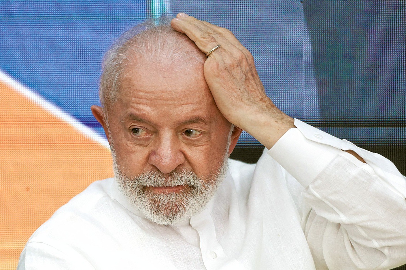 Grupo de brasileiros se reúne para hostilizar Lula em NY
