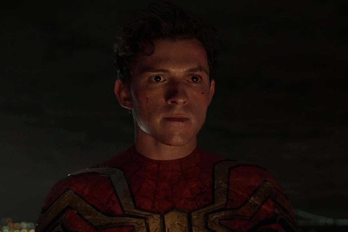 Tom Holland tem concussão após acidente no set; quadro exige “cautela”