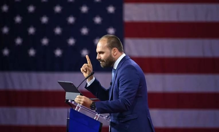 Conselho de Ética abre processo que pode cassar mandato de Eduardo Bolsonaro