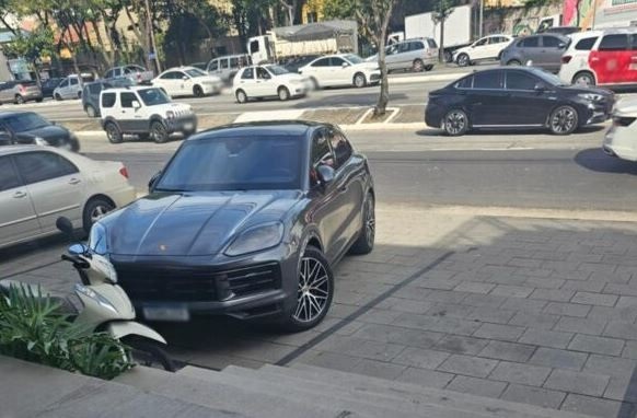 Sob restrição, Careca do INSS usou Porsche, foi parado em blitz e levou 6 multas