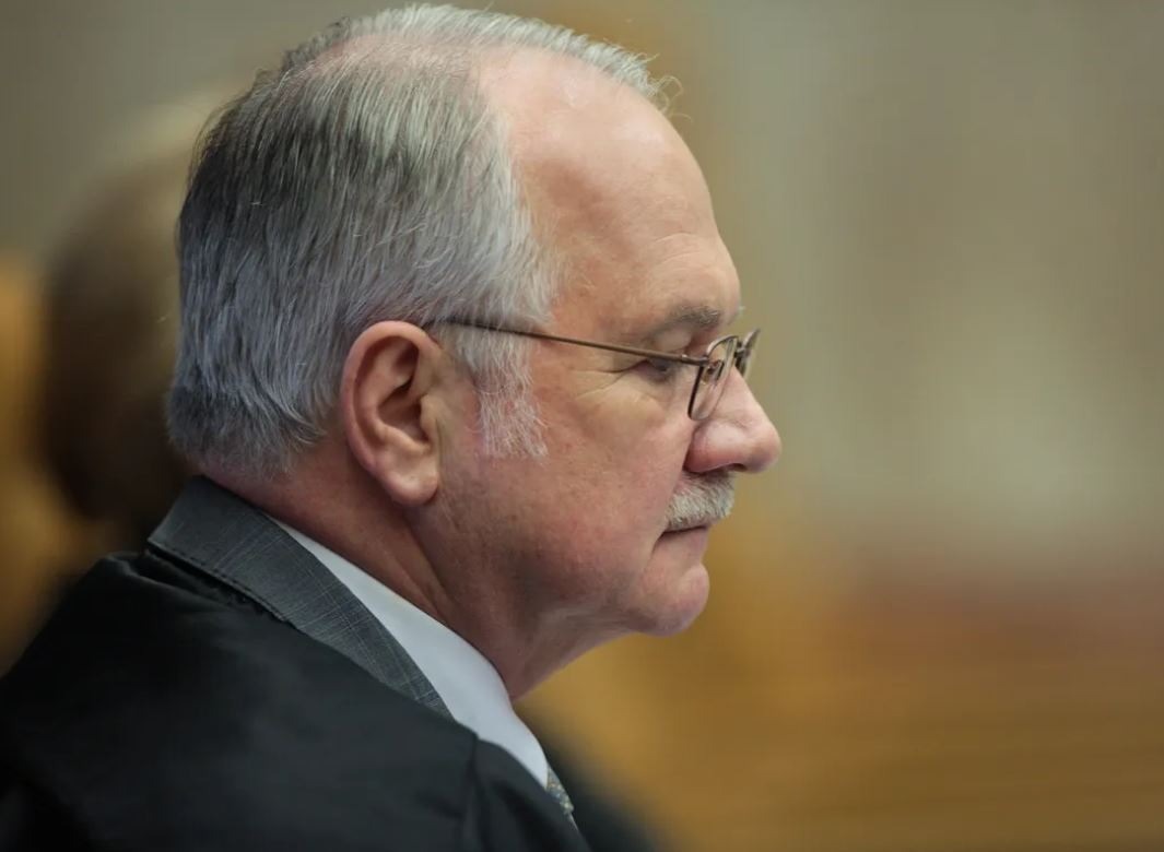 Fachin assume STF com pautas sobre Ferrogrão e vínculo na uberização