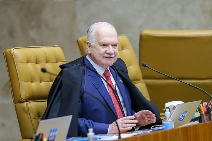 Ministro Edson Fachin toma posse hoje como presidente e Moraes como vice no STF