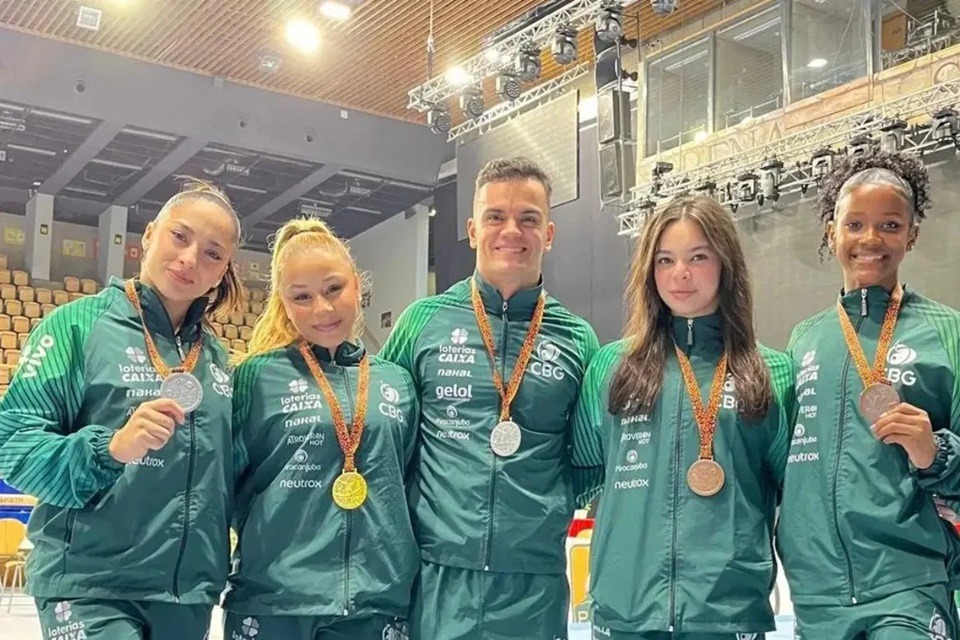 Ginastas brasileiros conquistam cinco medalhas na Hungria