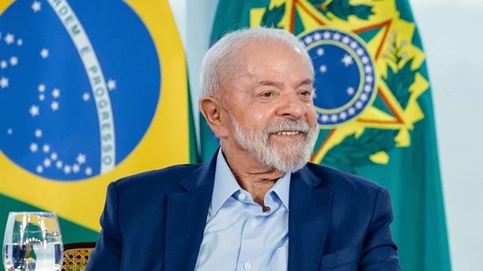 Lula veta mudança na Lei da Ficha Limpa que beneficiava Garotinho e Cunha