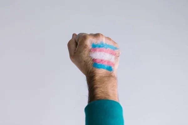 Juiz nega suspensão de lei que proíbe trans em torneios esportivos