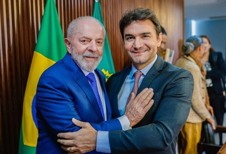 União Brasil anuncia reunião para tratar da expulsão de Celso Sabino após recuo do ministro sobre saída do governo Lula