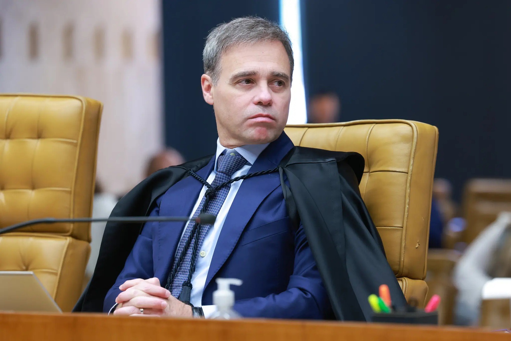 Fraudes no INSS: Mendonça ordena bloqueio de R$ 390 milhões de sindicato de irmão de Lula