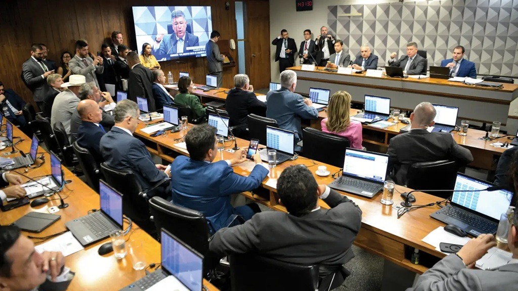CPMI do INSS analisa convocação de irmão de Lula e quebra de sigilos de Lupi