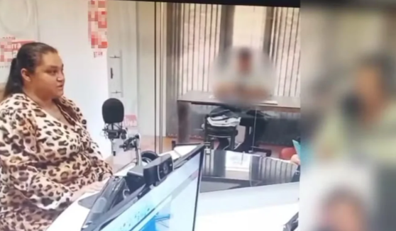 Falsa grávida vai a programa de rádio pedir doação e fatura R$ 3 mil
