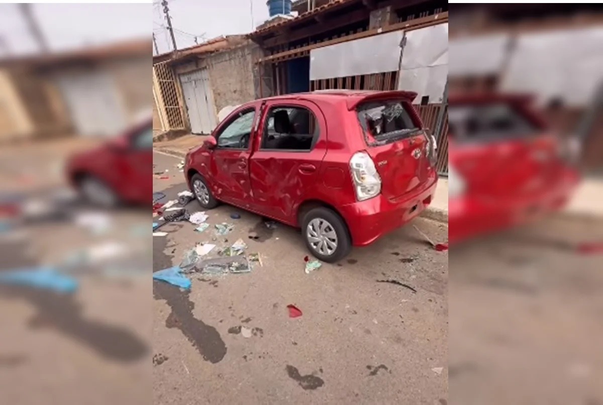 [VÍDEO] Adolescentes destroem carro de voluntária de abrigo