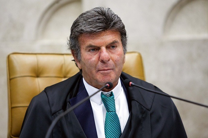 Fux alfineta Moraes por aplicar multa após pedido de auditoria nas urnas