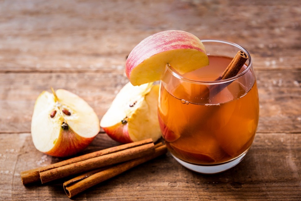Aquece e cuida: chá de fruta e especiaria ajuda o coração e a glicemia