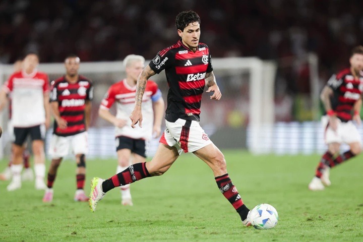 Pedro fratura antebraço, perde volta da Libertadores e pode desfalcar Flamengo em até um mês