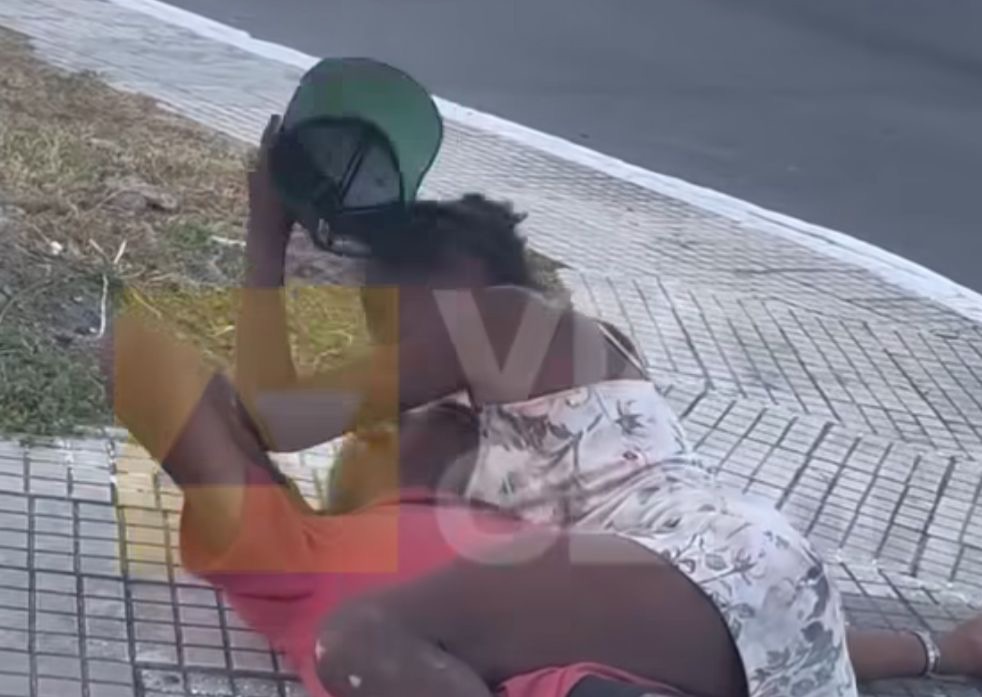 [VÍDEO] Casal é flagrado em clima de romance na Ladeira do Sol, em Natal