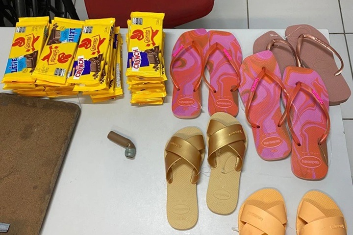 Mulher é presa por furtar 43 barras de chocolate e sandálias em shopping da zona Norte de Natal