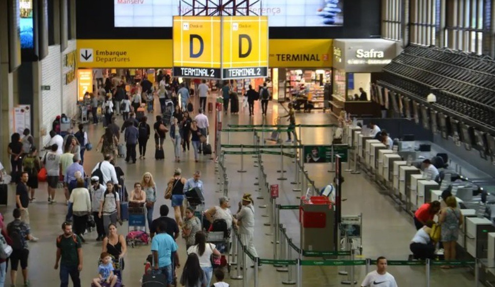 Turismo internacional bate recorde no Brasil e movimenta R$ 32,5 bilhões