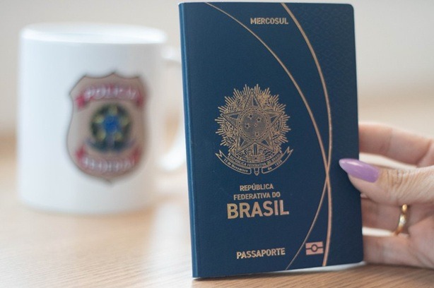 Polícia Federal ameaça suspender emissão de passaportes por falta de verba