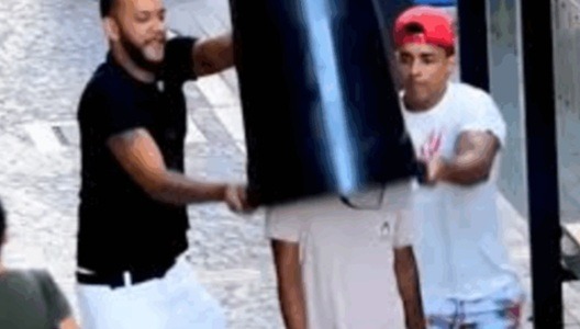 Influenciador terá que pagar R$ 50 mil por por expor pessoas em ‘pegadinhas’ na internet