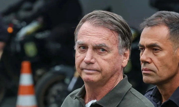 Defesa pede que STF reconheça que Bolsonaro “desistiu” de plano de golpe