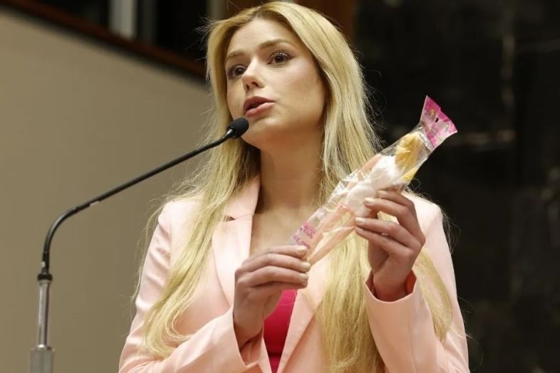 Deputada chamada de "Barbie da Shopee" diz que vai ao Conselho de Ética