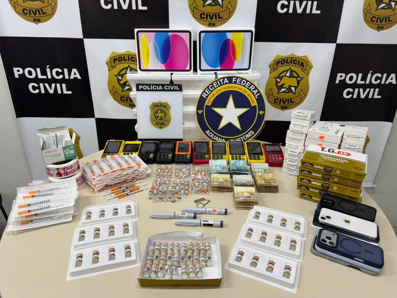 Polícia Civil do RN e Receita Federal desarticulam laboratório clandestino de canetas emagrecedoras em Natal; duas pessoas foram presas